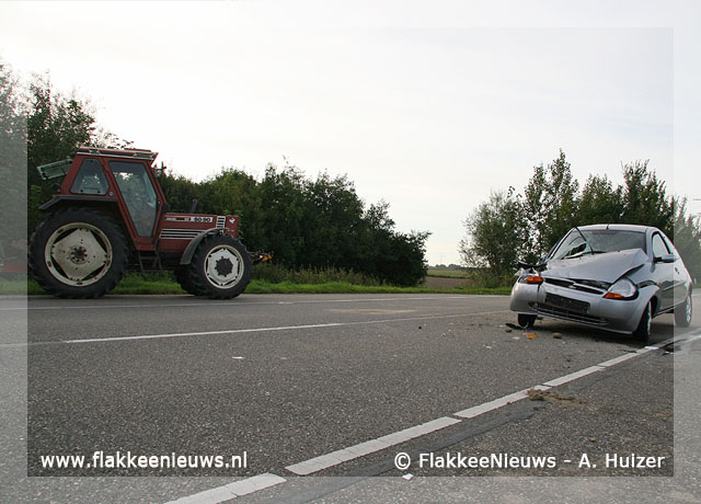 Foto behorende bij Ongeval tussen tractor en personenwagen