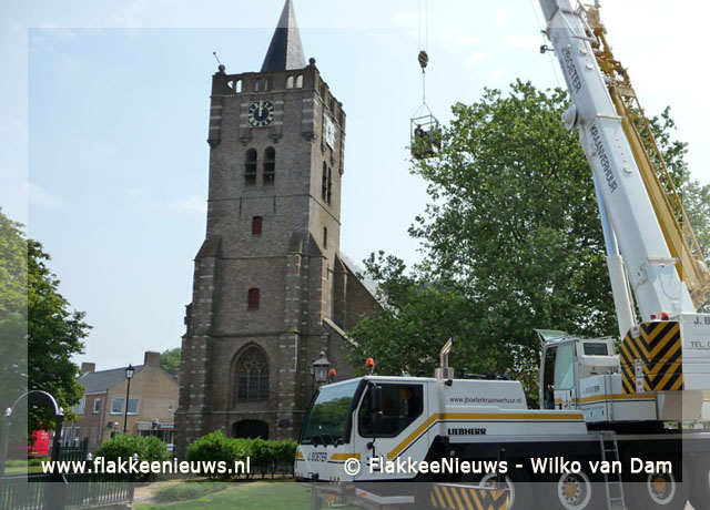Foto behorende bij Kerktoren Nieuwe-Tonge weer bij de tijd