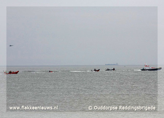 Foto behorende bij Zwemmer vermist op strand Ouddorp (update)