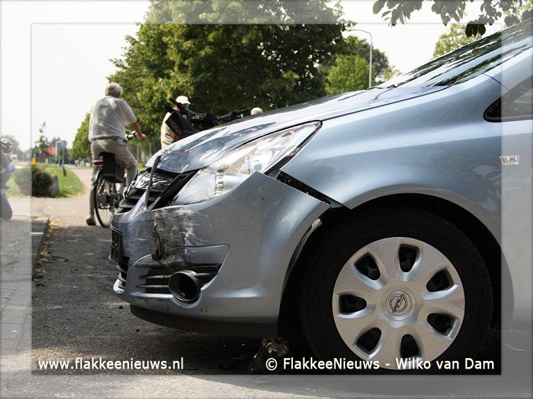 Foto behorende bij Ongeval met personenwagen en brommer