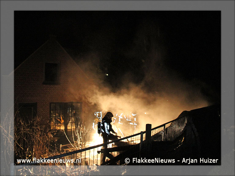 Foto behorende bij Uitslaande brand Dirksland snel geblust