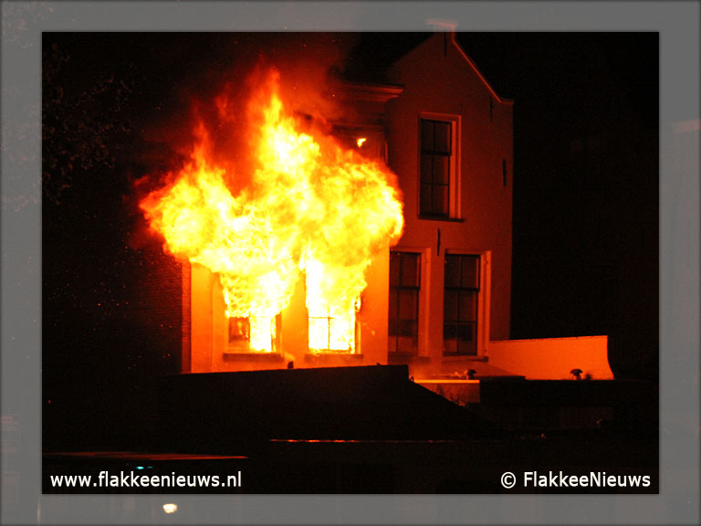Foto behorende bij Tweemaal uitslaande brand in woonhuis Sommelsdijk