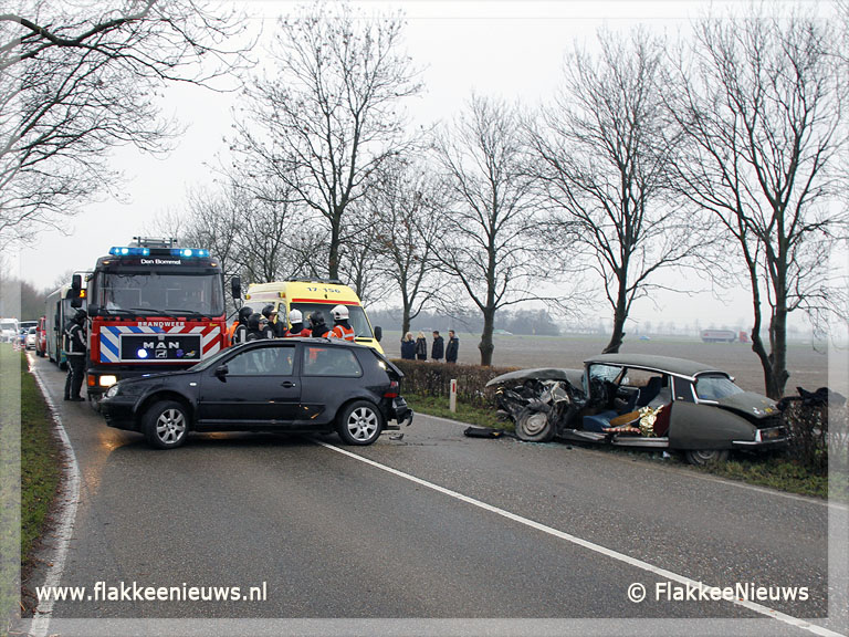 Foto behorende bij Twee gewonden bij aanrijding Langeweg Ooltgensplaat