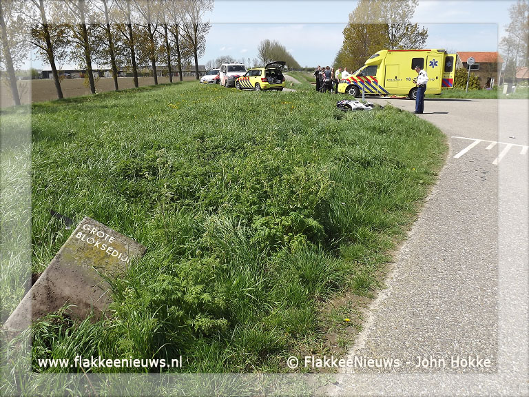 Foto behorende bij Motorrijder gewond bij Achthuizen