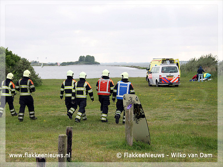 Foto behorende bij Kitesurfer gewond bij Grevelingendam