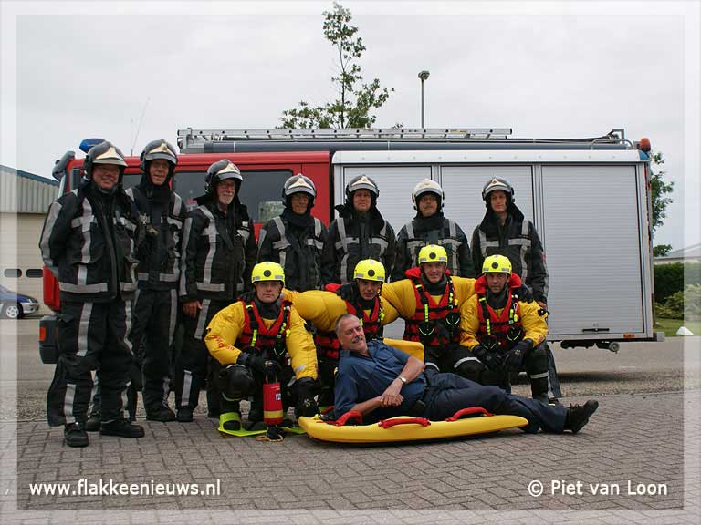 Foto behorende bij Brandweer Oude-Tonge huldigt jubilarissen