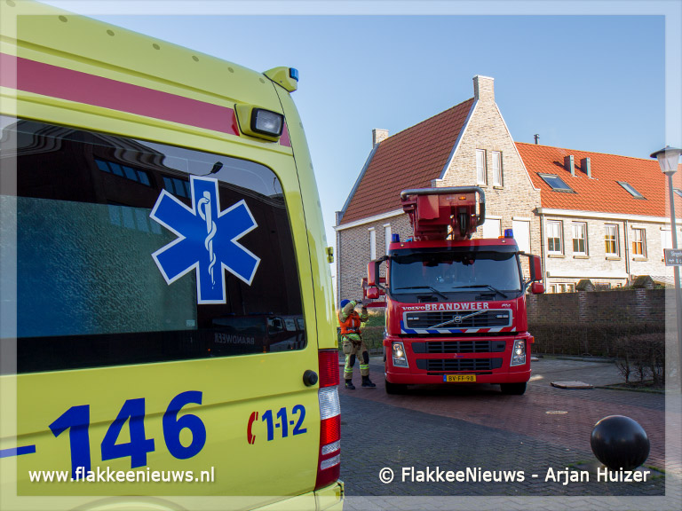 Foto behorende bij Hoogwerker assisteert ambulance