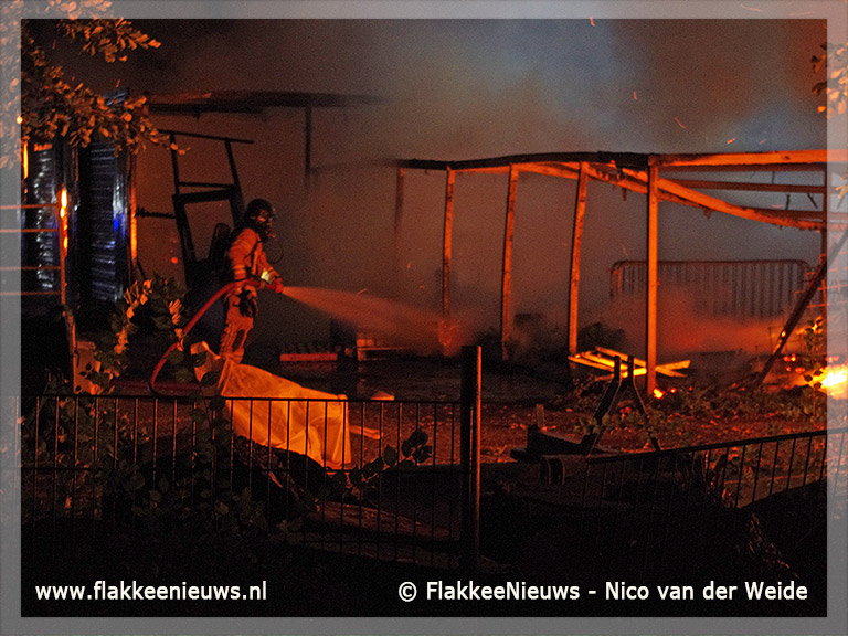 Foto behorende bij Grote brand bij Hernesseroord Middelharnis