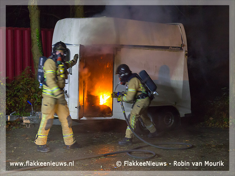 Foto behorende bij Paardentrailer in brand