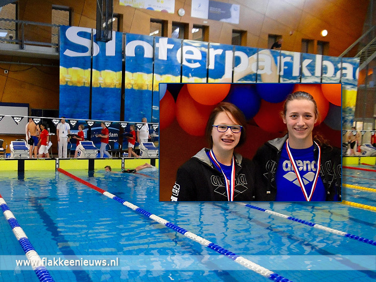 Foto behorende bij Sophie de Jonge en Elise Tanis toptalenten wedstrijdzwemmen