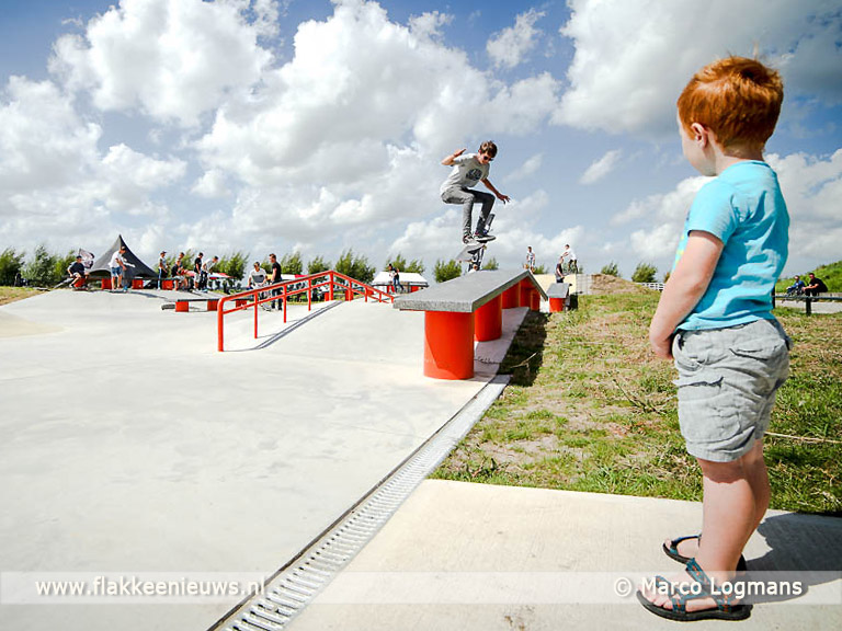 Foto behorende bij Nieuw skatepark in Middelharnis officieel geopend