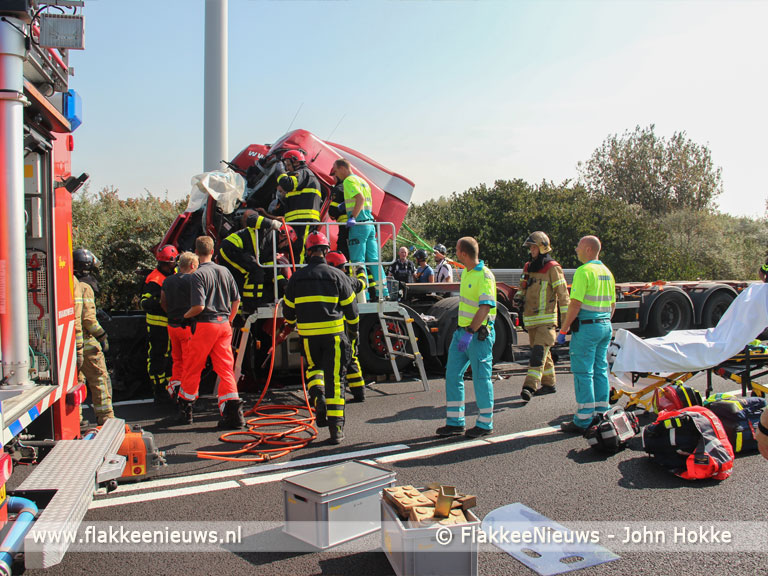 Foto behorende bij Ernstig ongeval nabij Haringvlietbrug A29