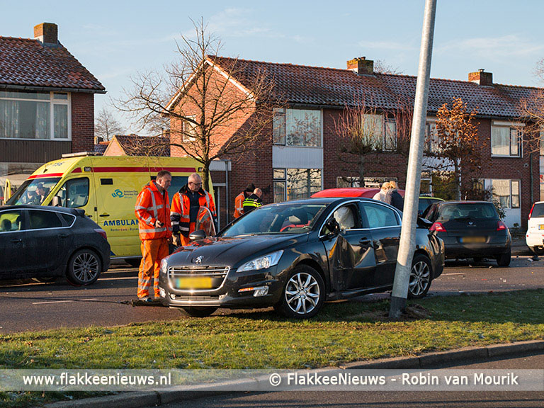 Foto behorende bij Gewonde bij ongeval op Stationsweg Oude-Tonge