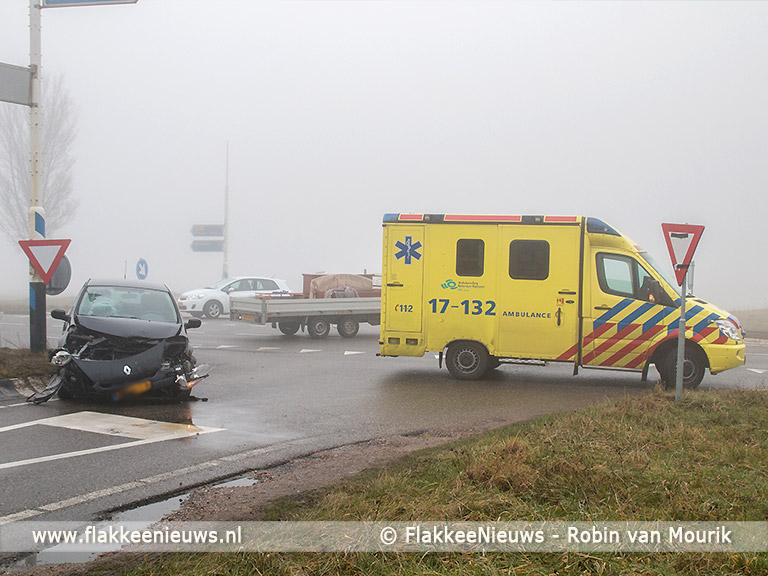 Foto behorende bij Twee ongevallen met gewonden in dichte mist