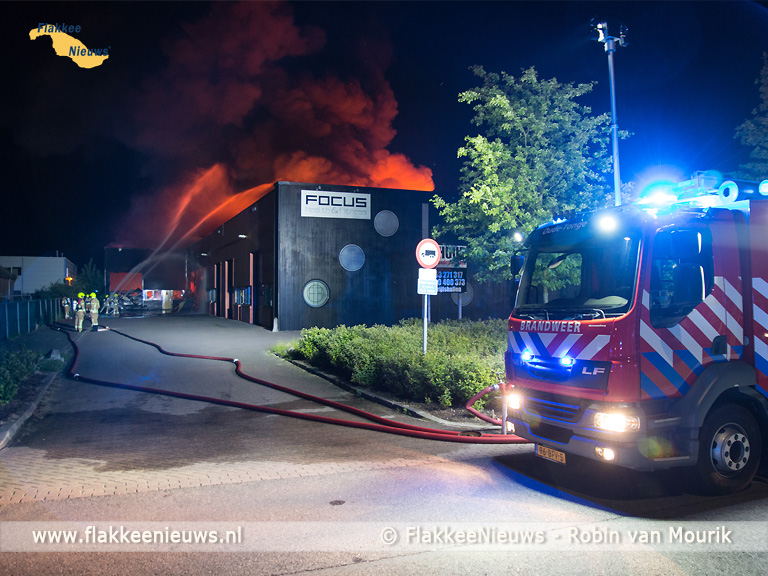 Foto behorende bij Uitslaande brand in bedrijfsverzamelgebouw