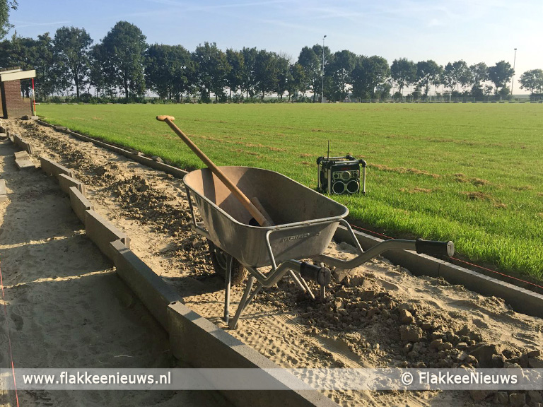 Foto behorende bij Nieuwe voetbalvelden Den Bommel en Oude-Tonge bijna gereed
