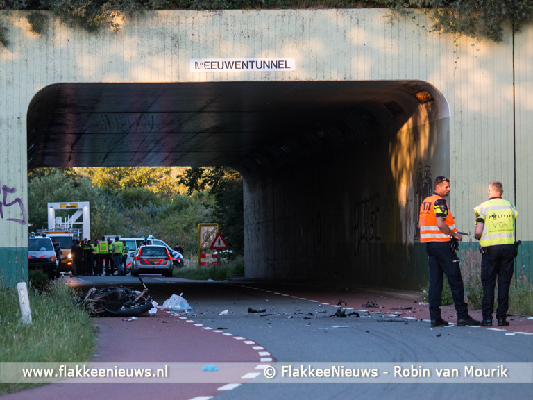 Foto behorende bij Twee motorrijders om het leven gekomen bij Hellegatsplein