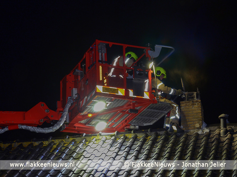 Foto behorende bij Brandweer rukt uit voor schoorsteenbrand Dirksland