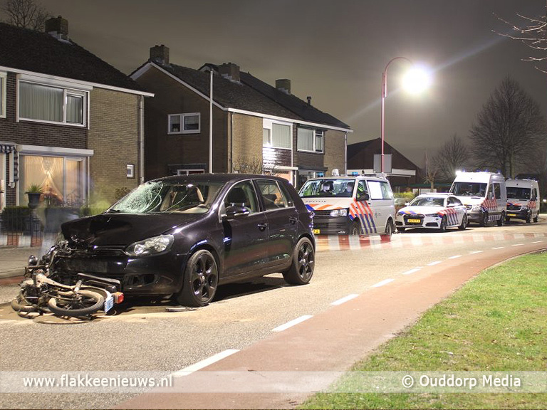 Foto behorende bij Brommerrijder zwaargewond bij ongeval in Ouddorp