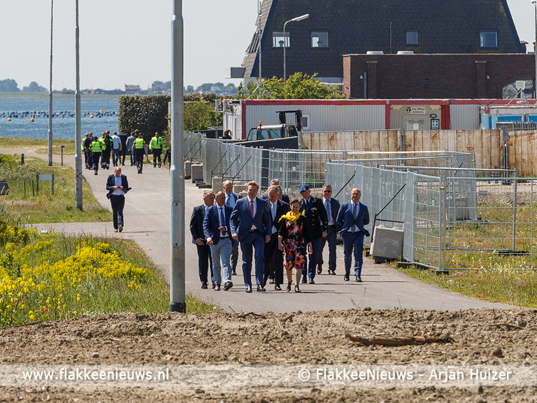 Foto behorende bij Koning Willem-Alexander bezoekt Windpark Krammer