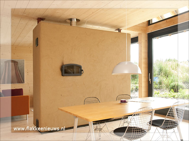 Foto behorende bij Eerste volledig duurzame huis staat in Dirksland