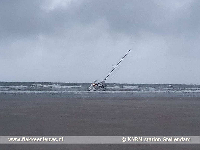 Foto behorende bij Zeiljacht in problemen voor de kust van Goeree
