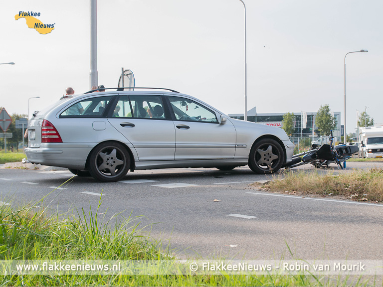 Foto behorende bij Brommerrijder gewond na ongeval in Dirksland