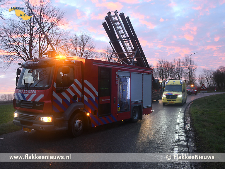 Foto behorende bij Auto uit de bocht in Melissant en brommer onderuit in Middelharnis
