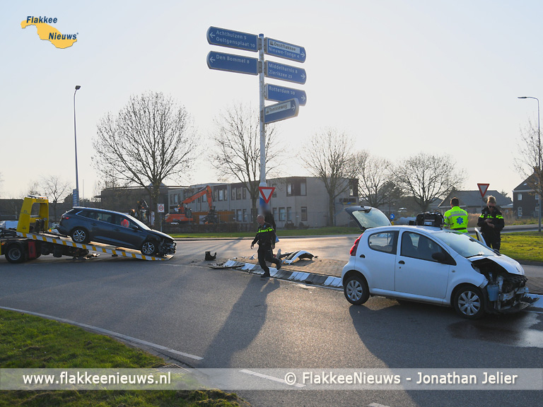 Foto behorende bij Veel schade bij ongeval Oude-Tonge