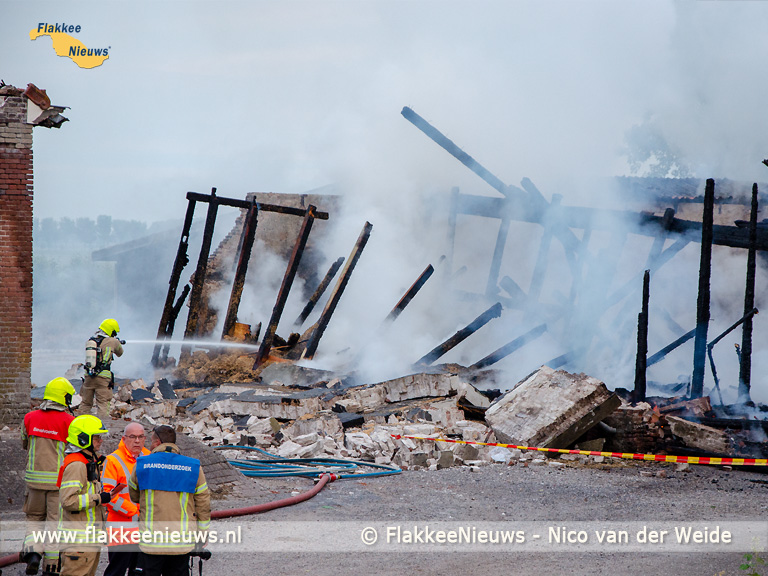 Foto behorende bij Brandweer rukt uit voor schuurbrand in Oude-Tonge