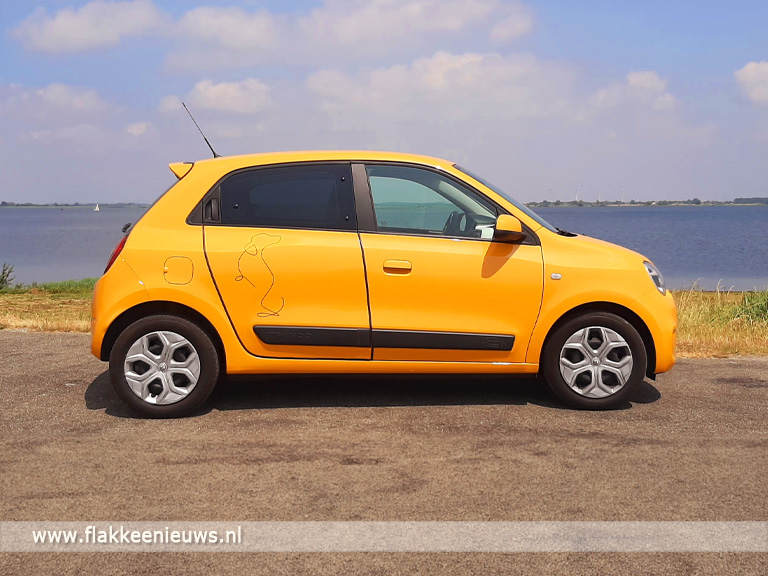 Goeree-Overflakkee verwelkomt kleurrijke Twingo Facebook-groep - FlakkeeNieuws Goeree-Overflakkee