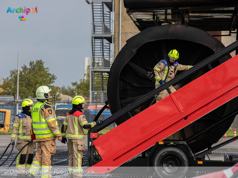 Foto behorende bij Spannende finale voor jeugdbrandweer Den Bommel op Schiphol