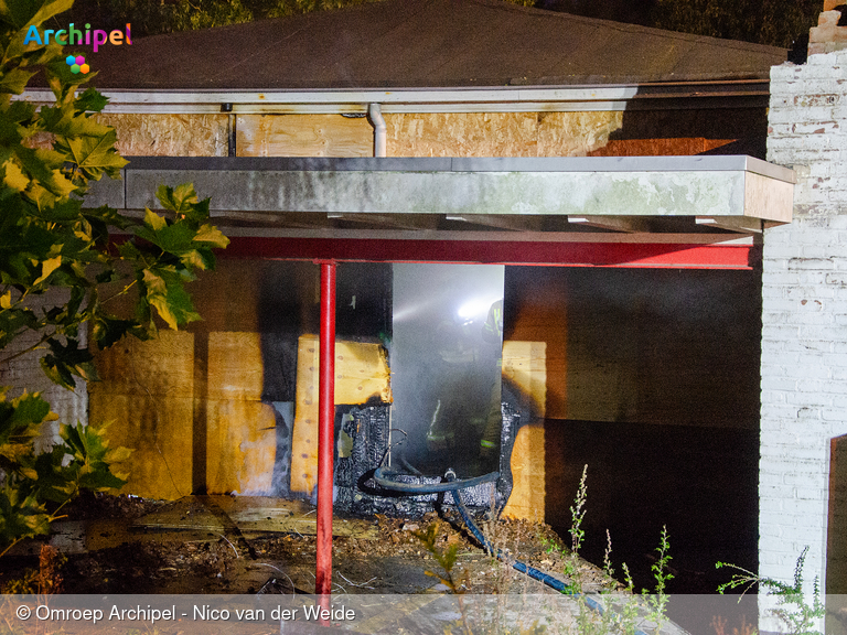 Foto behorende bij Brand in voormalig schoolgebouw in Sommelsdijk