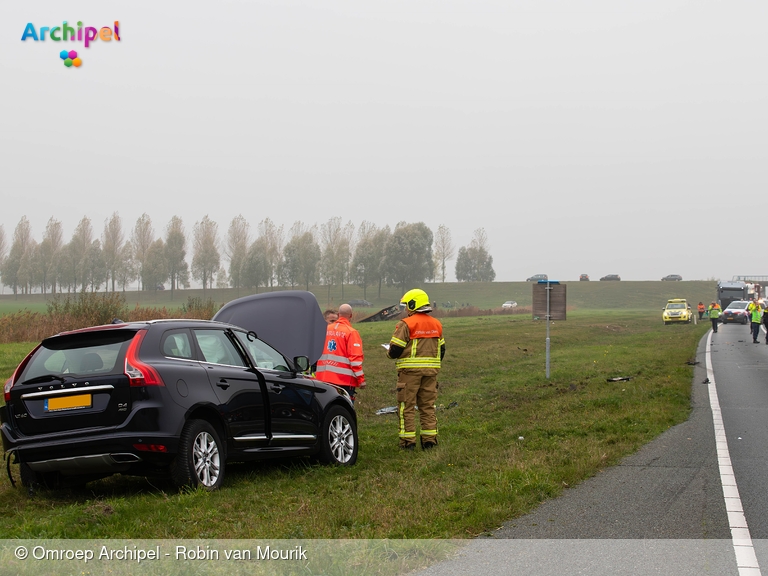 Foto behorende bij N59 bij Oude-Tonge afgesloten vanwege ongeval