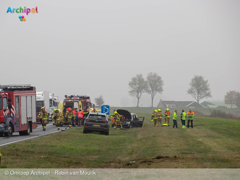 Foto behorende bij N59 bij Oude-Tonge afgesloten vanwege ongeval