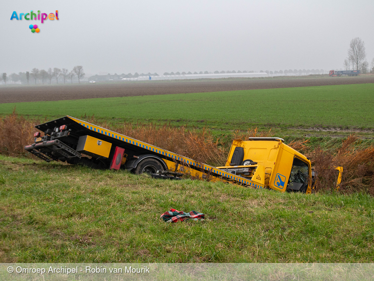 Foto behorende bij N59 bij Oude-Tonge afgesloten vanwege ongeval