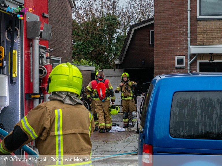 Foto behorende bij Persoon ernstig gewond bij brand in schuur Dirksland