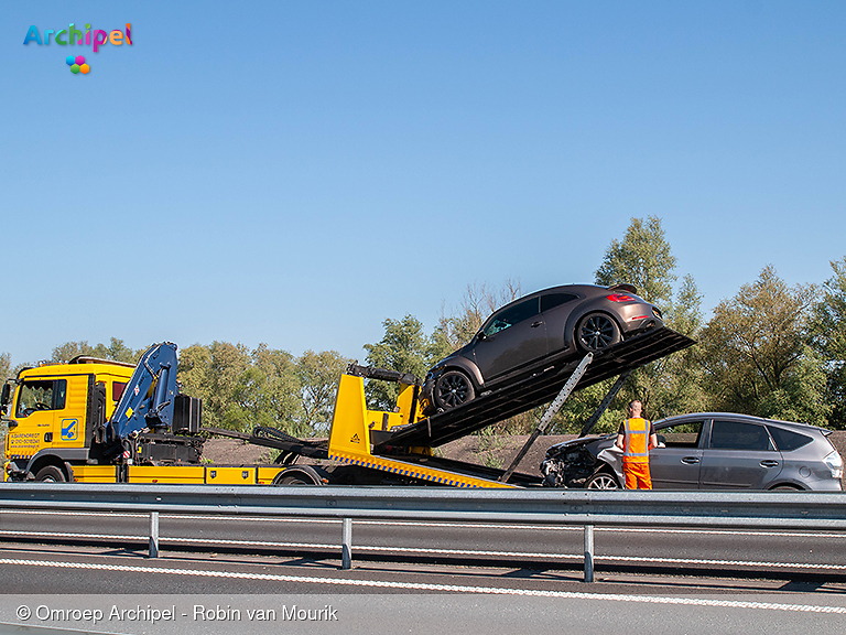 Foto behorende bij Aanrijding met twee voertuigen op de N59