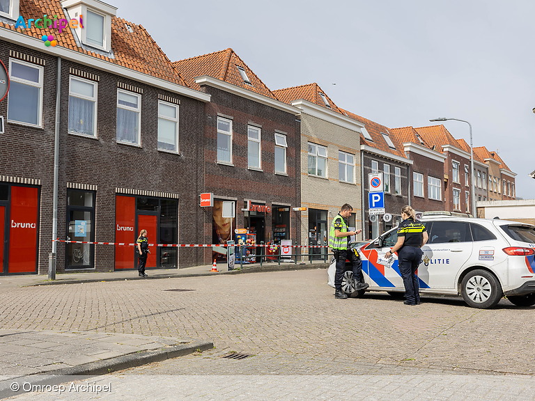 Foto behorende bij Gemaskerde man pleegt gewapende overval op winkel