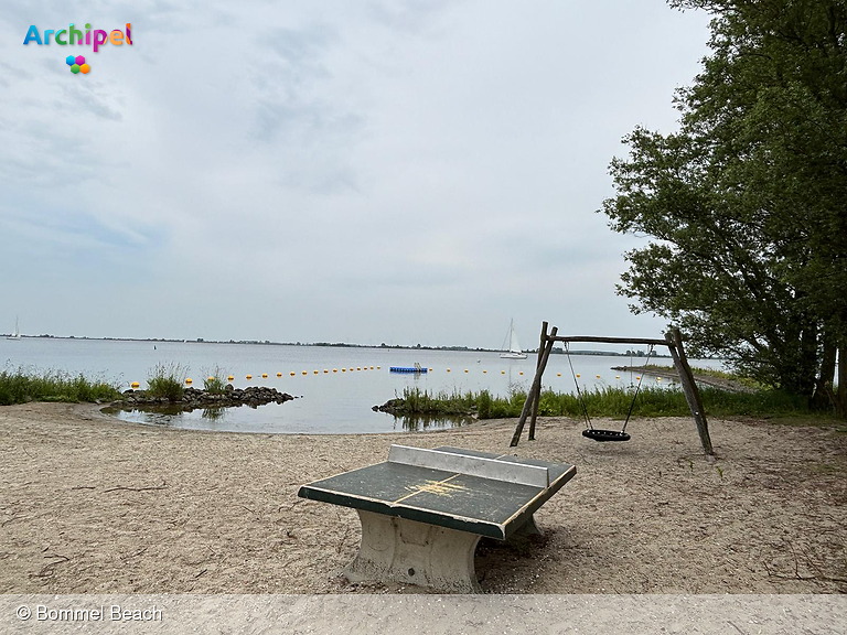 Foto behorende bij Voortaan ook zwemadvies voor verborgen strandje in Den Bommel