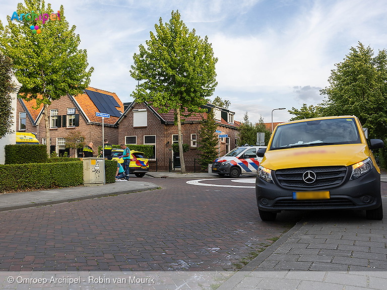 Foto behorende bij Fietser gewond na aanrijding met bezorgbusje