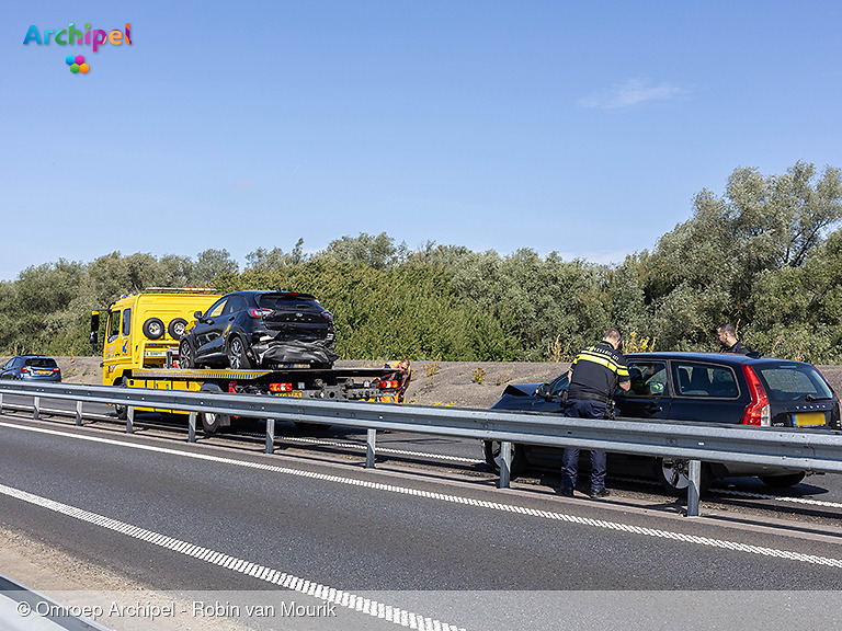 Foto behorende bij Ongeval met vier voertuigen veroorzaakt lange files