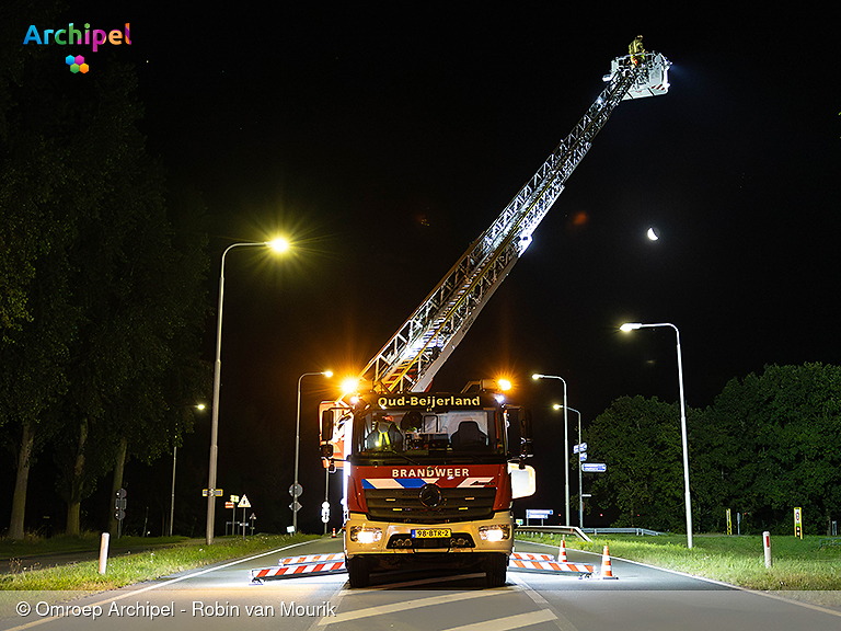 Foto behorende bij Automobilist slaat alarm na vreemde ontmoeting bij ongeval