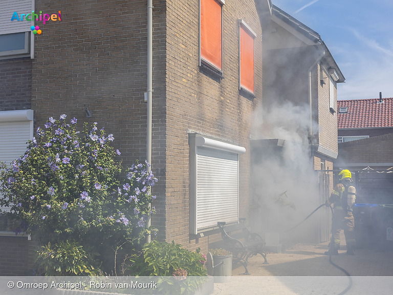 Foto behorende bij Korte uitslaande brand bij woning in Dirksland