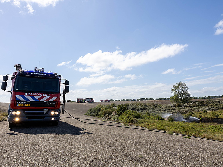 Foto behorende bij Ontploffing fosforbommen door EOD veroorzaakt natuurbrand 