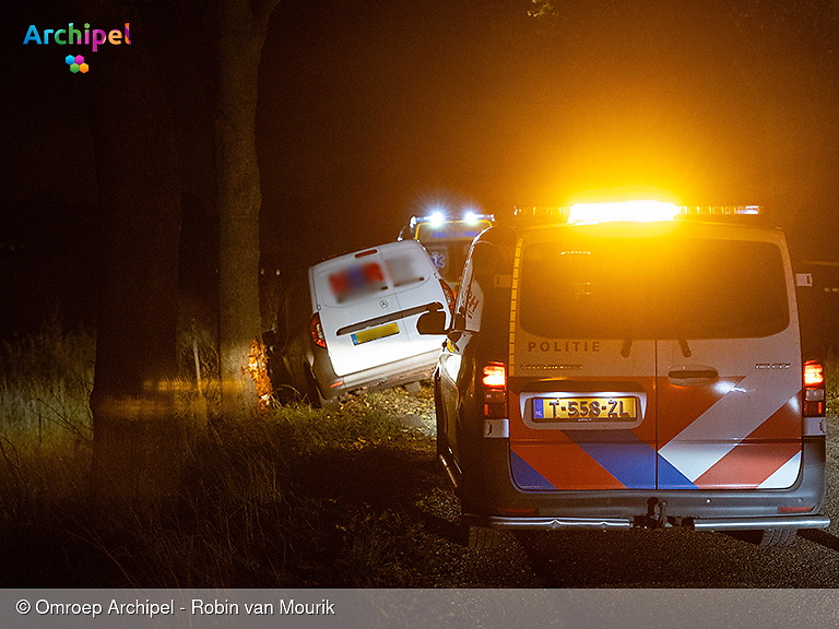 Foto behorende bij Bestuurder blaast positieve alcoholtest na aanrijding 