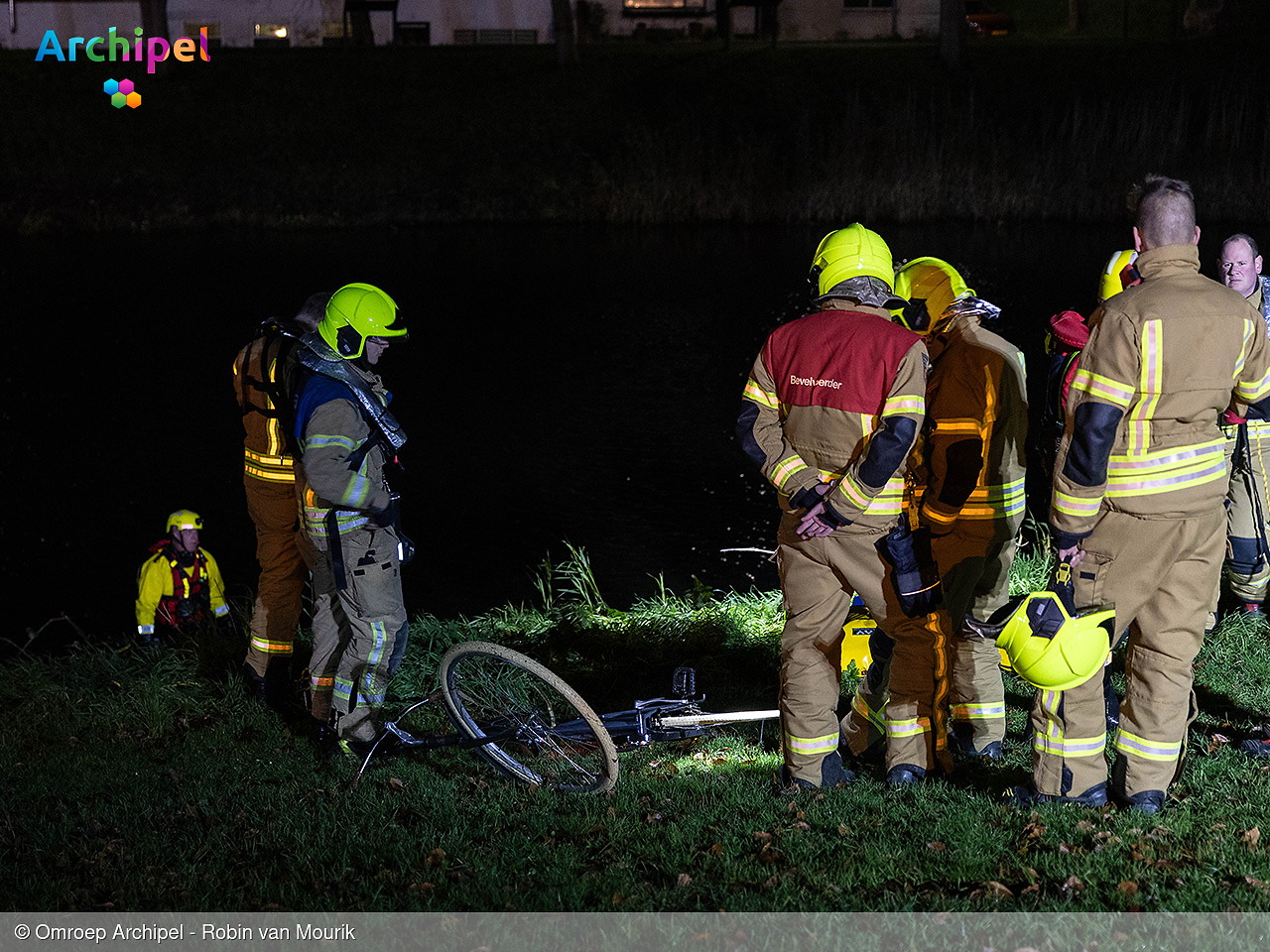Foto behorende bij Grote zoekactie na vondst fiets in het water