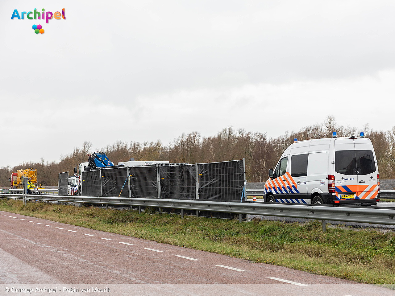 Foto behorende bij Persoon overleden na aanrijding met vrachtwagen op de N59