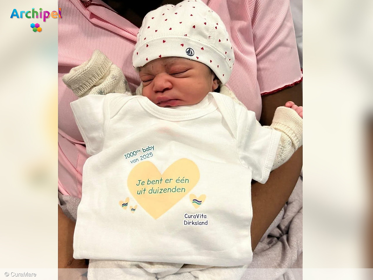 Foto behorende bij 1000e baby van 2025 geboren bij CuraVita