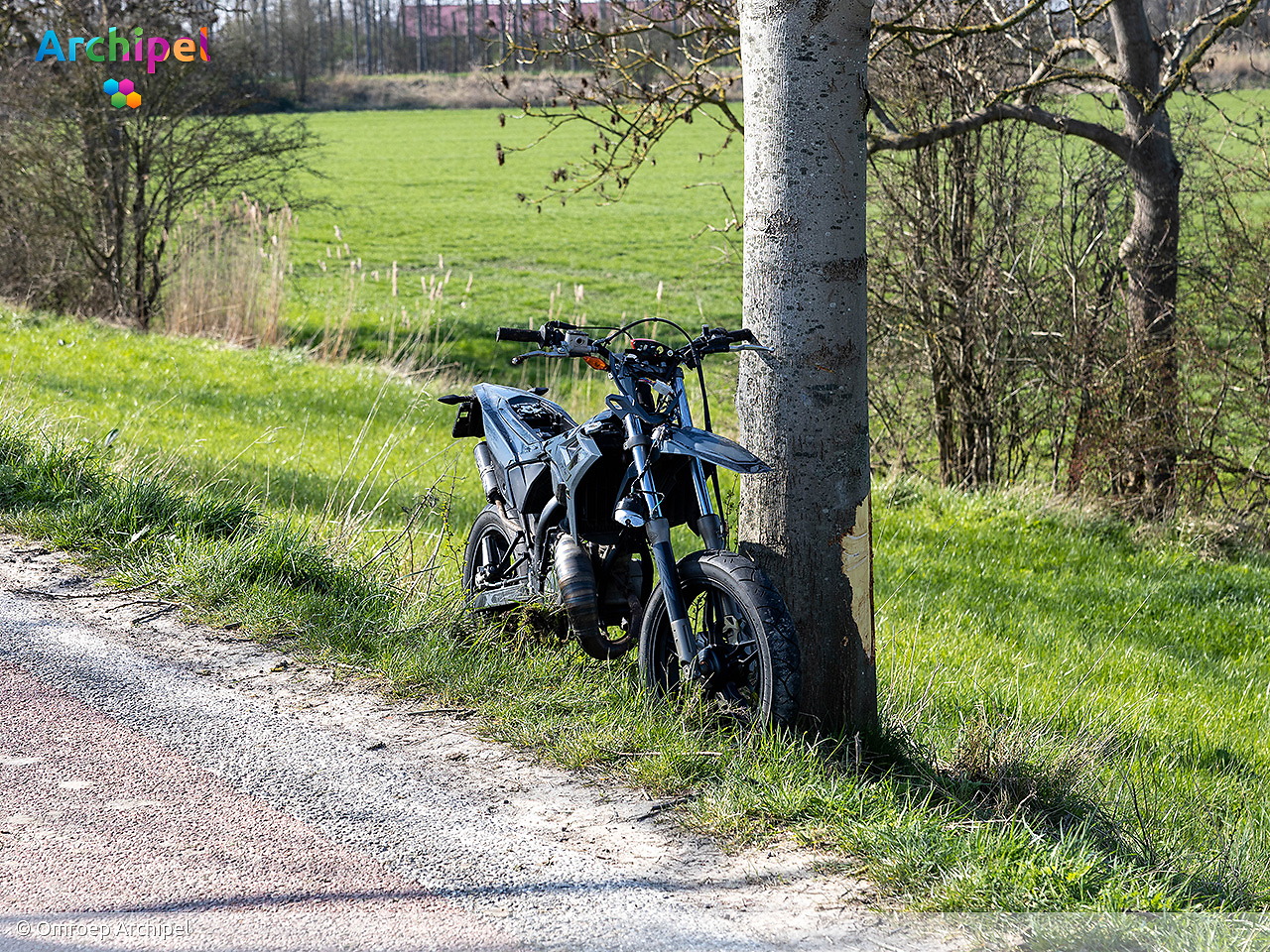 Foto behorende bij Brommerrijder gewond bij eenzijdig ongeval